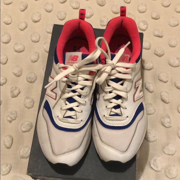 New Balance Sneakers - Picture 3 of 5